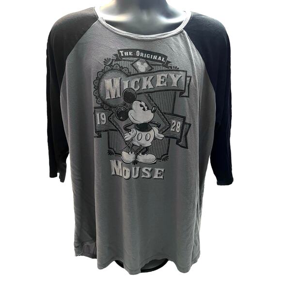 Disney Mickey Mouse 1928 Baseball Raglan Black and White Mickey Woman’s size 3 - Picture 1 of 8